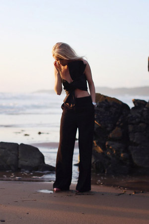 black knot top maison martin margiela X H&M top - hot pink Miu Miu shoes