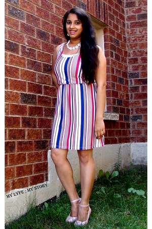 white stripe dress SwayChic dress - peach pink pumps CNdirect heels