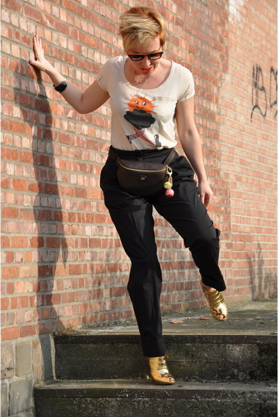 louboutin fanny pack