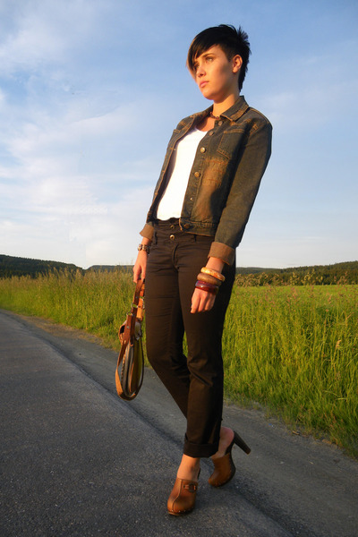 6 Bowtie Outfit Ideas for Men