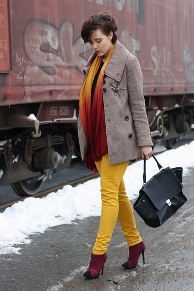 mustard boots primark