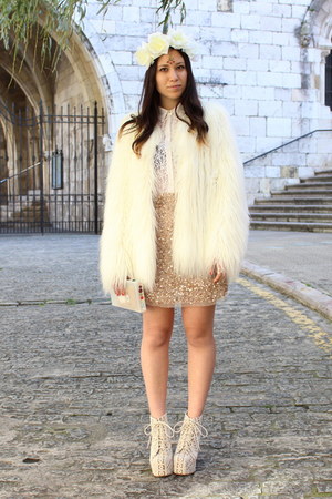 zara white fluffy jacket