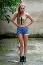 yellow top - blue shorts