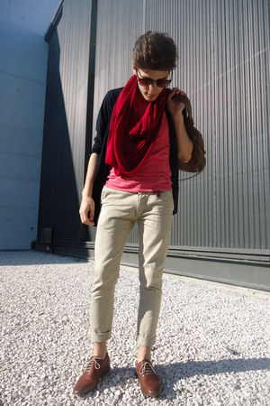red snood Zara scarf - crimson oxfords Zara shoes - brown BLANCO bag