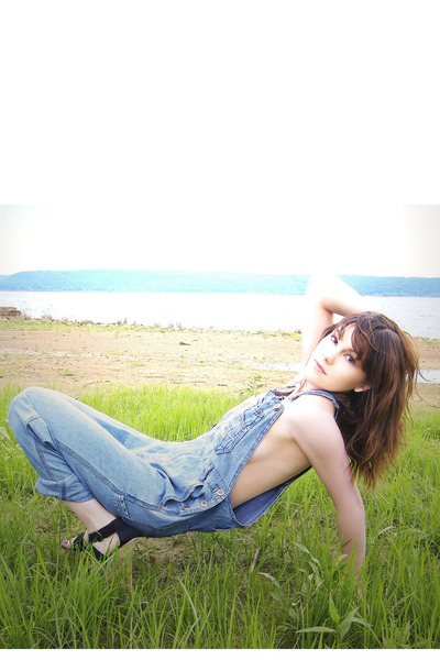 sideboob overalls