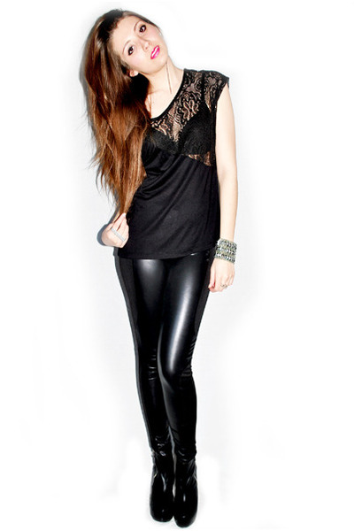 Black top by LetrendyShop | Chictopia