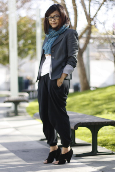 vintage blazer - black American Apparel pants