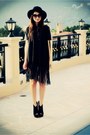 Dark-gray-fringe-detail-botique-dress-black-fedora-vintage-hat-black-peep-to
