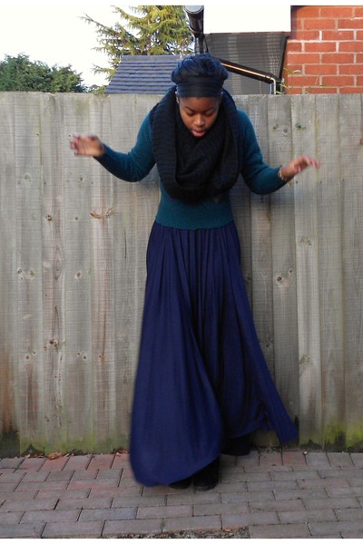 maxi skirt and jumper