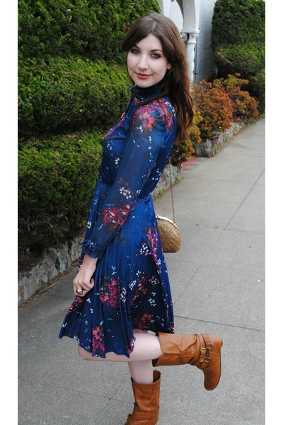 vintage dress with boots