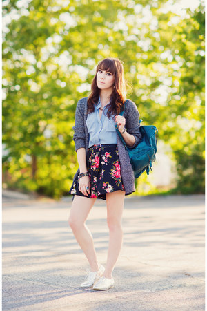 black pleated Forever 21 skirt - silver oxfords le bunny bleu shoes