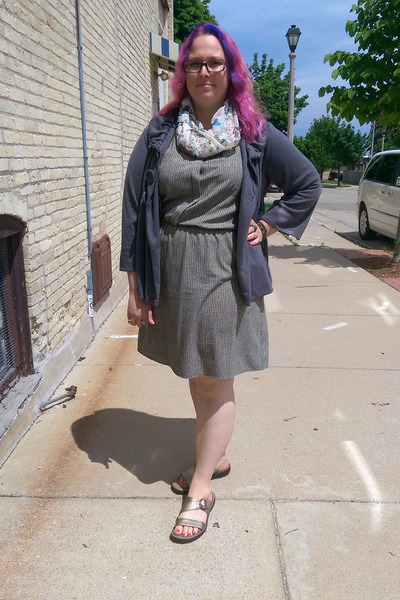 clarks olive green sandals