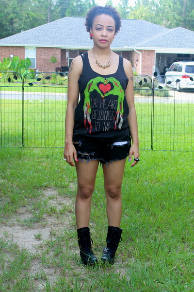 candies combat boots