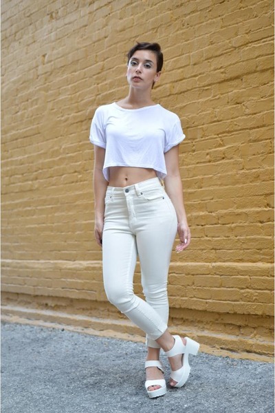 White Boohoo Crop Top Shirt | Chictopia