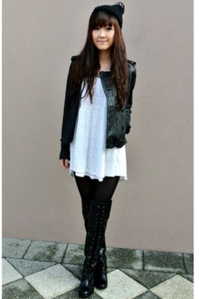 outfits with black leather boots