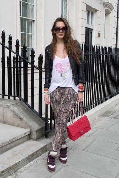 Lof London Ts Shirts Red Chanel Bags Anna Karin Karlsson Lof London T Shirt Red Chanel Bag Anna Karin Karlsson Sungl