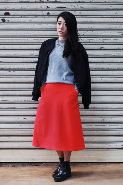 How to wear a red a line skirt How to wear a red a line skirt