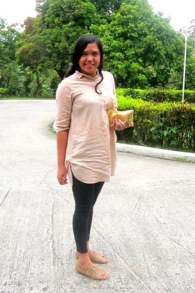 black leggings and flats