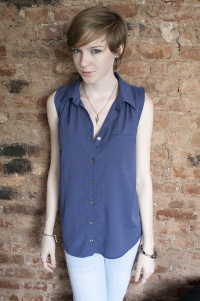 dark blue top with light blue jeans