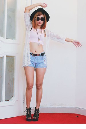 black everything from Romwecom shoes - light pink cut out crop Romwecom vest