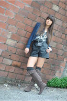 Zara boots - Zara jacket - Music Collection shorts - Bershka t-shirt