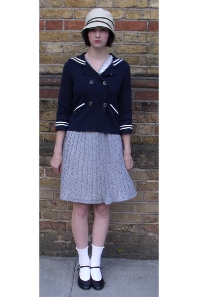 Bloch Dance Shoes on Blue Rokit Dresses  Black Bloch Dance Shoes Shoes  Blue Zara Cardigans