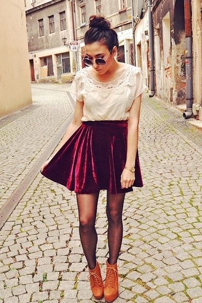 cream and burgundy outfit
