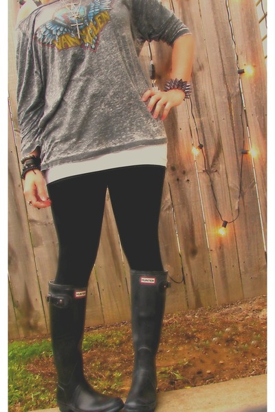 charcoal hunter boots