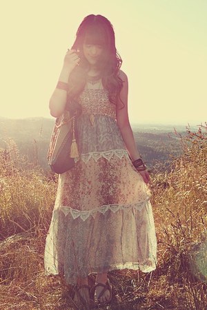 camel vanessa mooney necklace - off white OS Accessories necklace