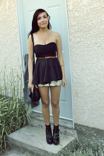 black romwe top - black wedges