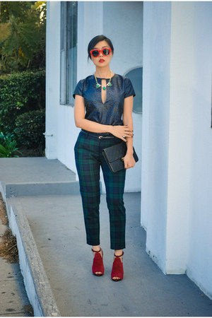 green and navy blue plaid pants