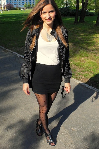 black skirt with black tights