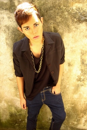 Terranova blazer - Endovanera shirt - crossings accessories - hongkong pants