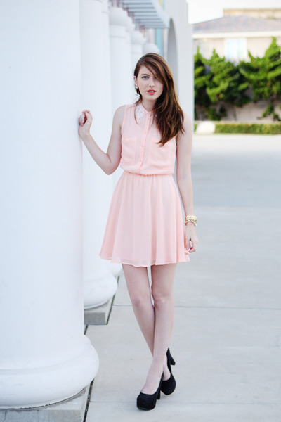 light pink dress with black heels