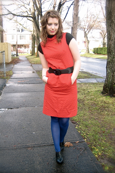 Red Vintage Dresses, Black H&M Shoes, Blue Smart Set Tights, Black 