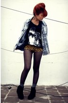 sky blue vintage jacket - tawny Dag shorts - gray random socks