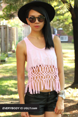 http://www.chictopia.com/photo/show/708743-DIY+Macrame+Tank+Top-light-pink-macrame-top