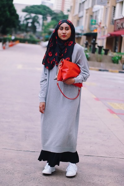 white maxi sweater dress