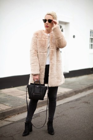 beige fur coat zara