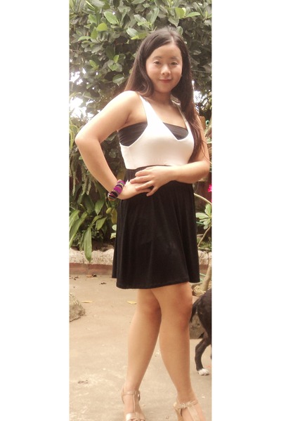 Made of stretchy polyester, easy to fit and seamle. blacktube Teens Black Tube Skirt - New Look.
