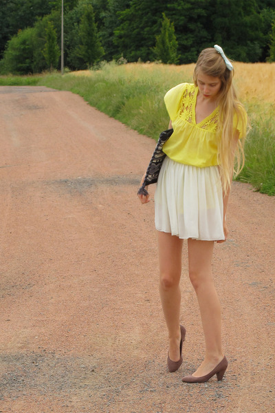 black vintage bag - puce Zara heels - ivory American Apparel skirt - yellow Zara