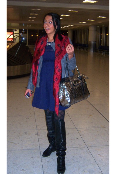 Style Alexander Mcqueen Red Scarf Red Alexander Mcqueen Scarf