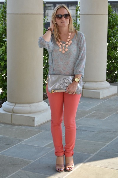 tory burch nude clutch