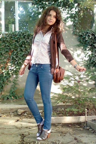 Blue Cardigans, Black Tights, Brown Vintage Purses, Brown Leather pink trifted floral Esprit shirt - brown httpwwwscarpasacom shoes - blue jeans - Blue Cardigans, Black Tights, Brown Vintage Purses, Brown Leather