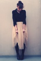 black H&M shirt - peach Ezzentric Topz Surprise skirt - H&M shoes