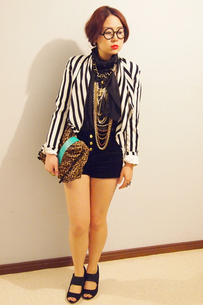 high waisted shorts with blazer