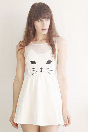 White Romwe Cat Dress - How to Wear and Where to Buy | Chictopia