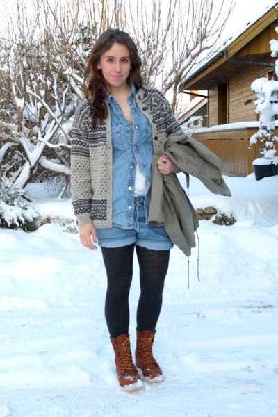 Worx  Wing Shoes on Red Wing Boots Lindex Tights Levis Shorts Levis Shirt Jacket Acne Jack