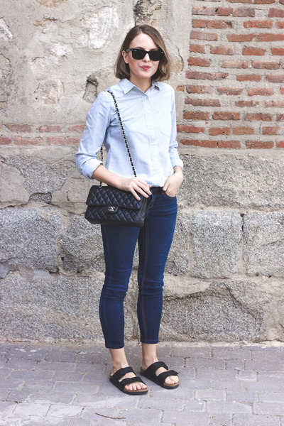 black Chanel bag - navy Topshop jeans - light blue J Crew shirt black Chanel bag - navy Topshop jeans - light blue J Crew shirt